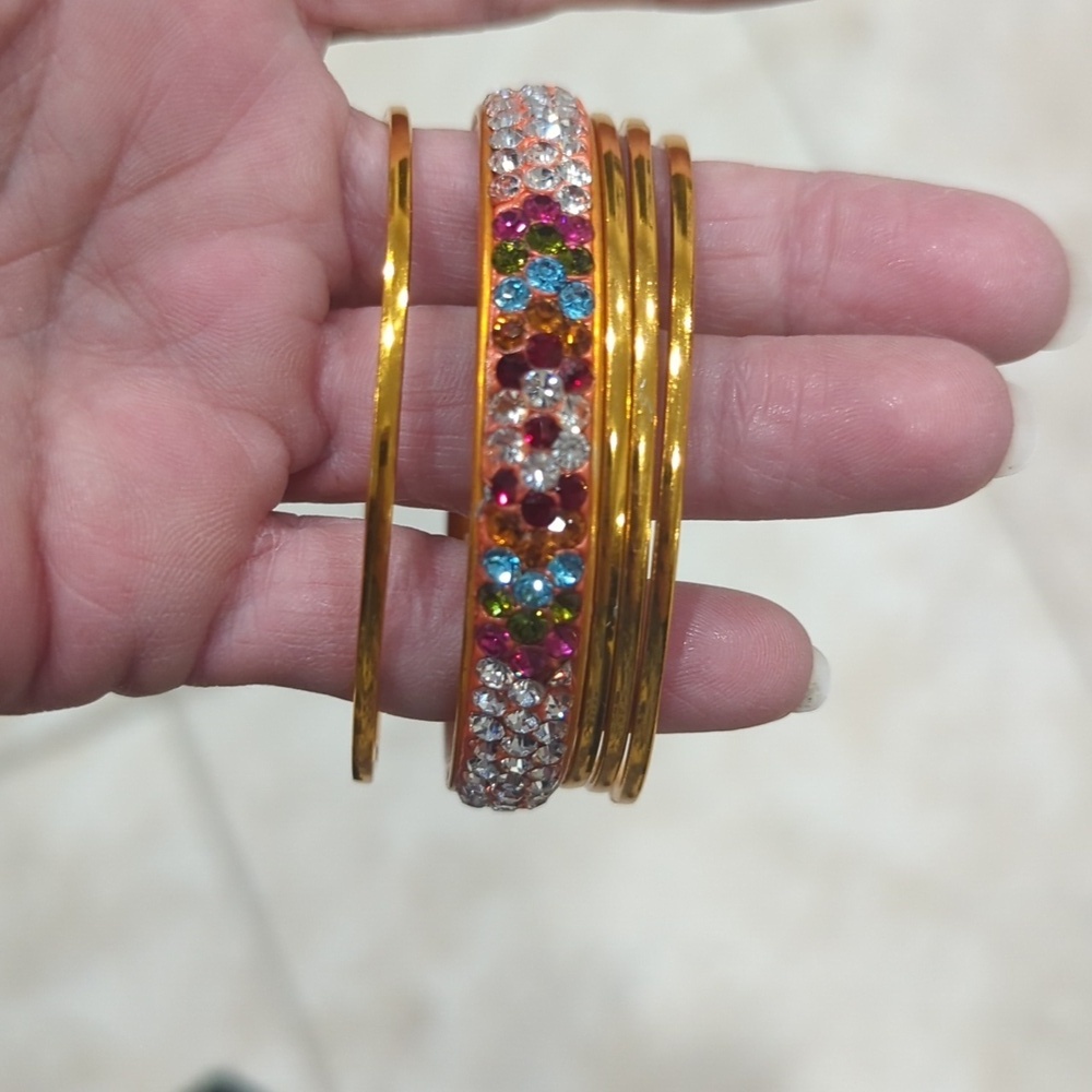 Bracelet set of 5 gold tone